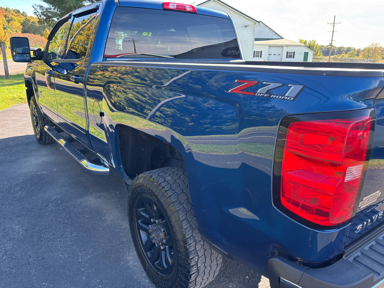 Used 2018 Chevrolet Silverado 2500 LT w/ All Star Edition image 13