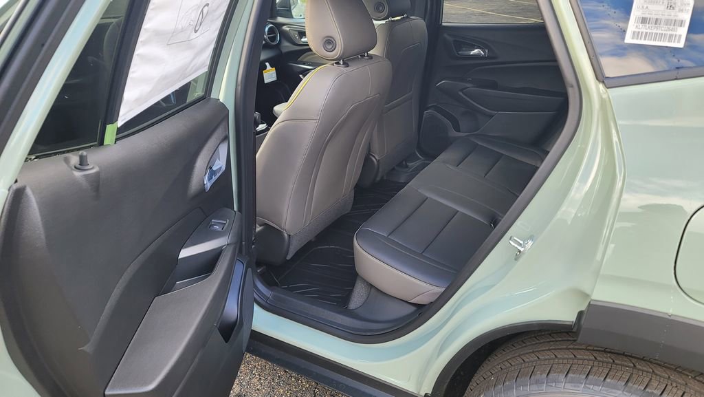 New 2026 Chevrolet Trax ACTIV w/ Driver Confidence Package FWD image 25