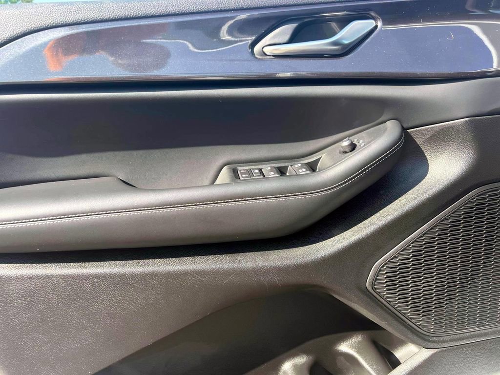 Certified 2023 Jeep Grand Cherokee L Laredo image 17