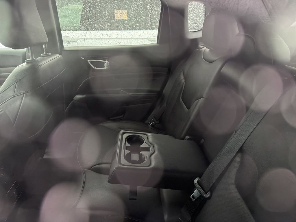 Used 2025 Jeep Compass Trailhawk w/ Trailhawk Elite Group image 9