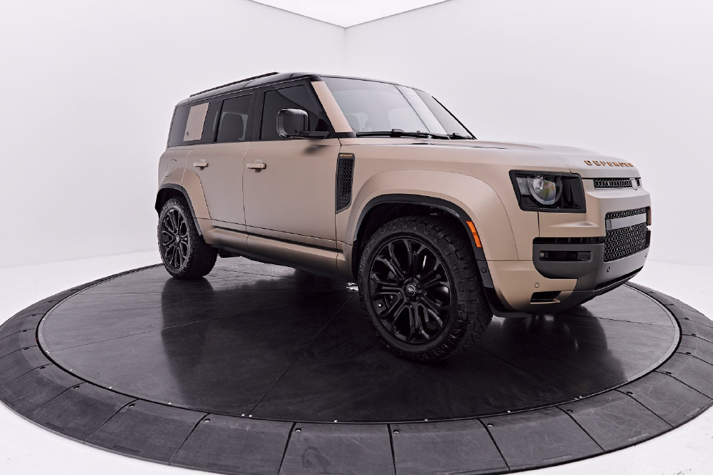 Used 2025 Land Rover Defender 110 AWD/4WD image 21