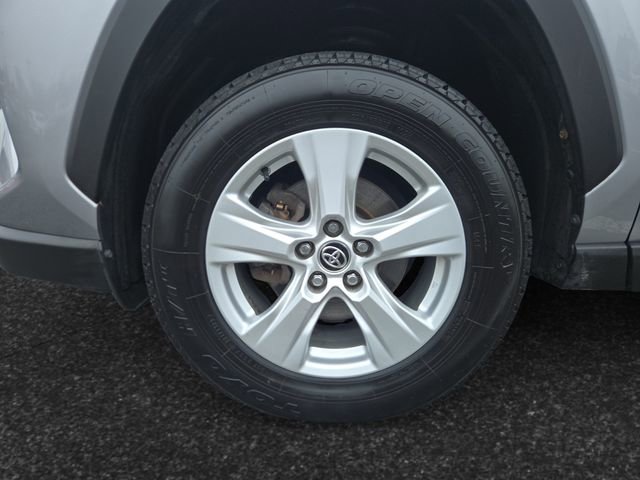 Certified 2020 Toyota RAV4 XLE w/ Convenience Package image 4