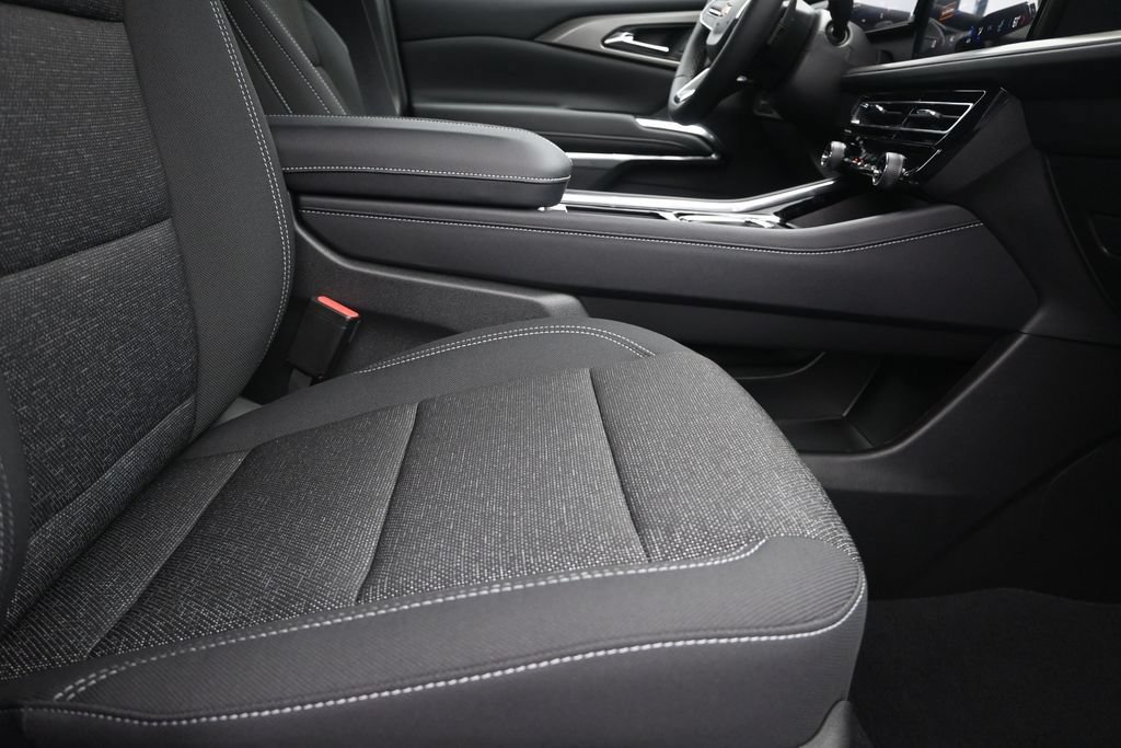 New 2026 Chevrolet Traverse LT FWD image 25