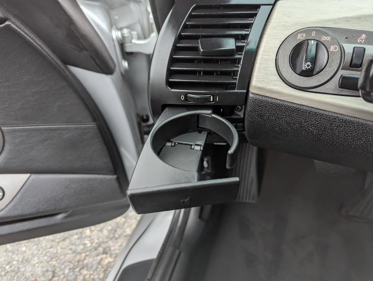 Used 2004 BMW Z4 3.0i RWD image 14