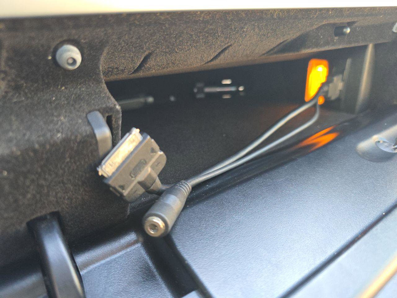 Used 2011 Mercedes-Benz SLK 300 image 34