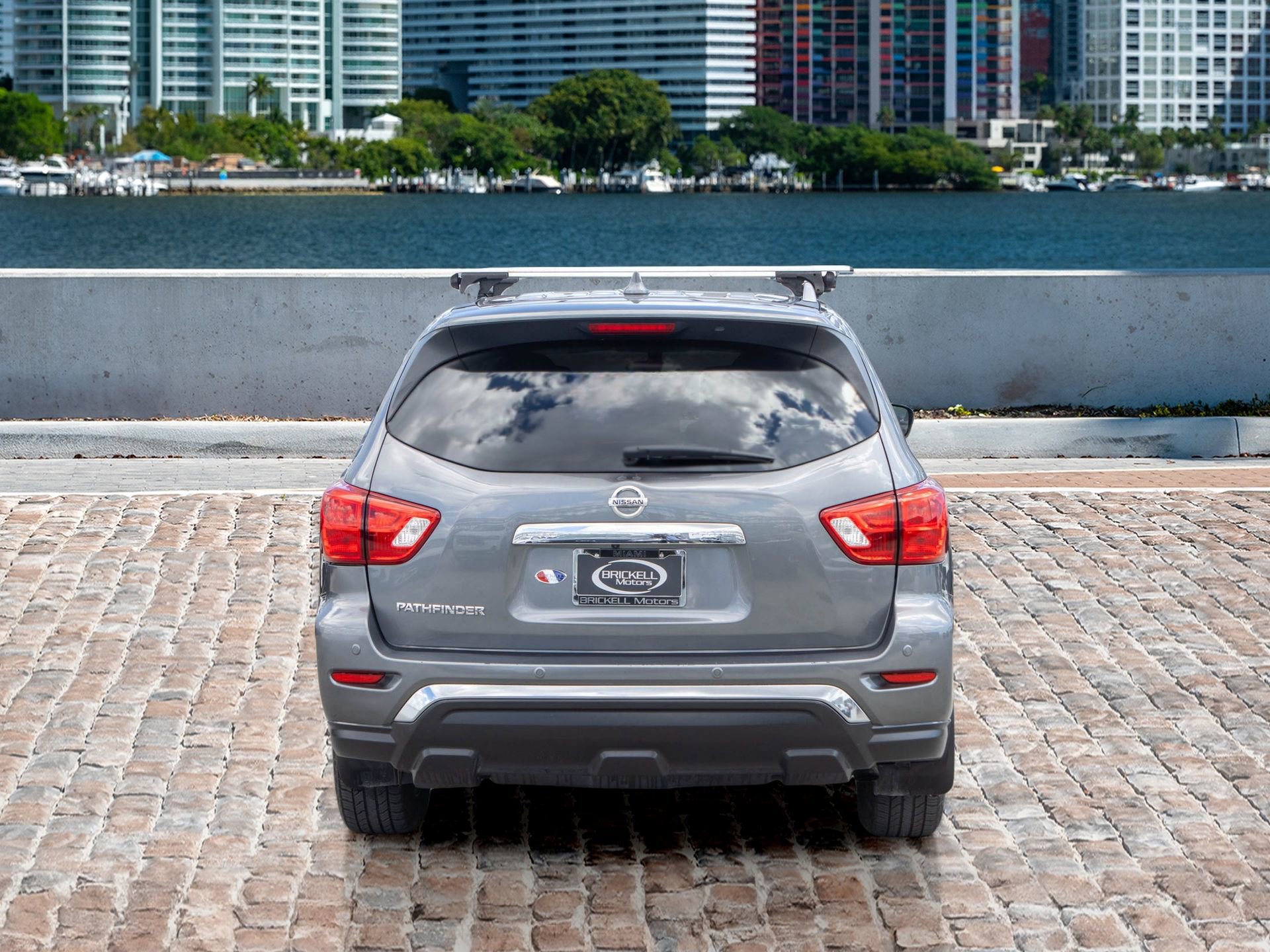 Used 2019 Nissan Pathfinder S image 6