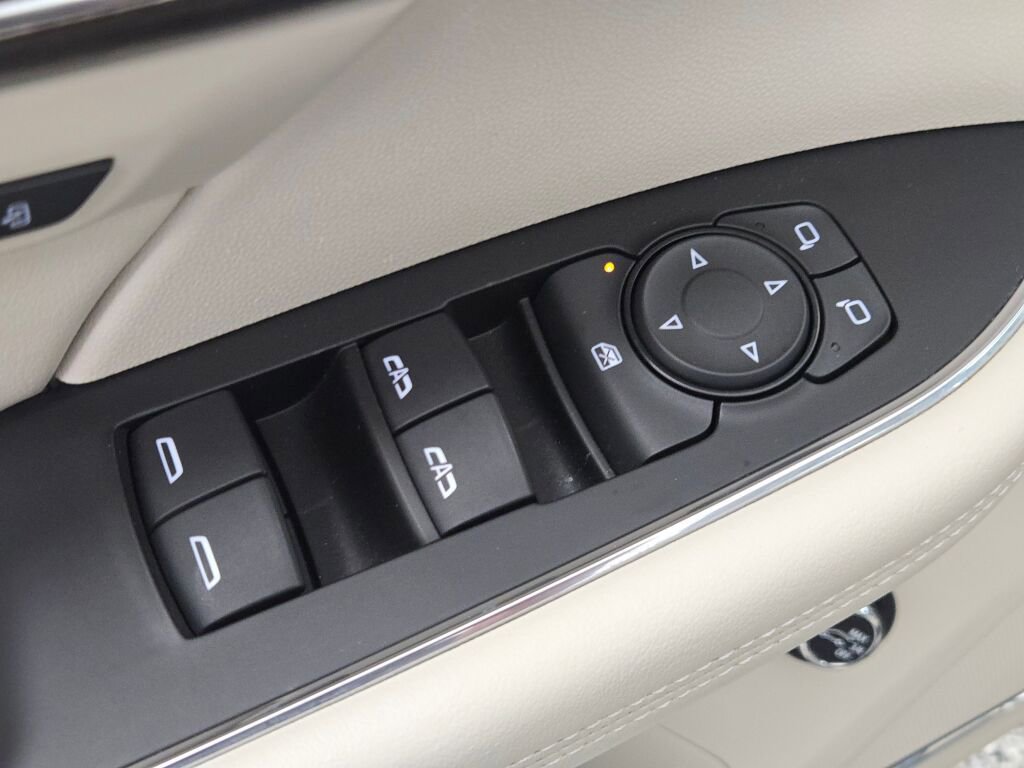 Used 2023 Buick Envision Avenir image 22