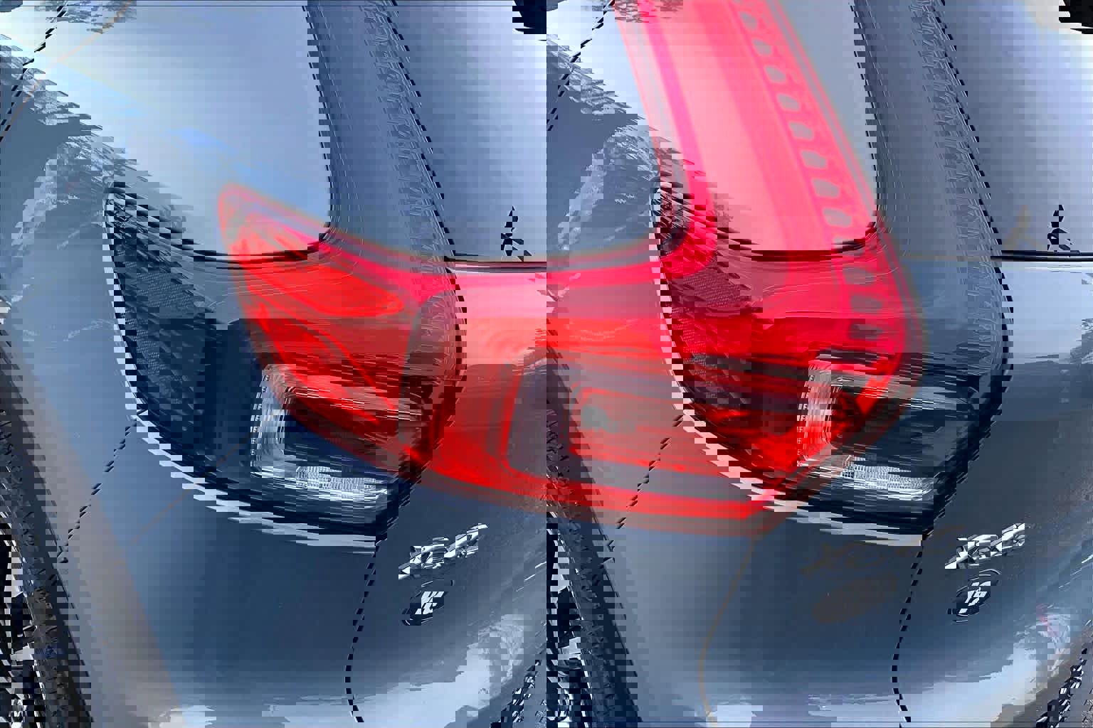 Used 2022 Volvo XC40 T5 R-Design w/ Advanced Package image 26