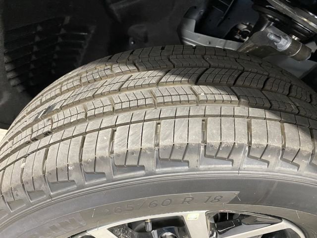 New 2025 Jeep Grand Cherokee L Limited w/ Trailer Tow Package image 42