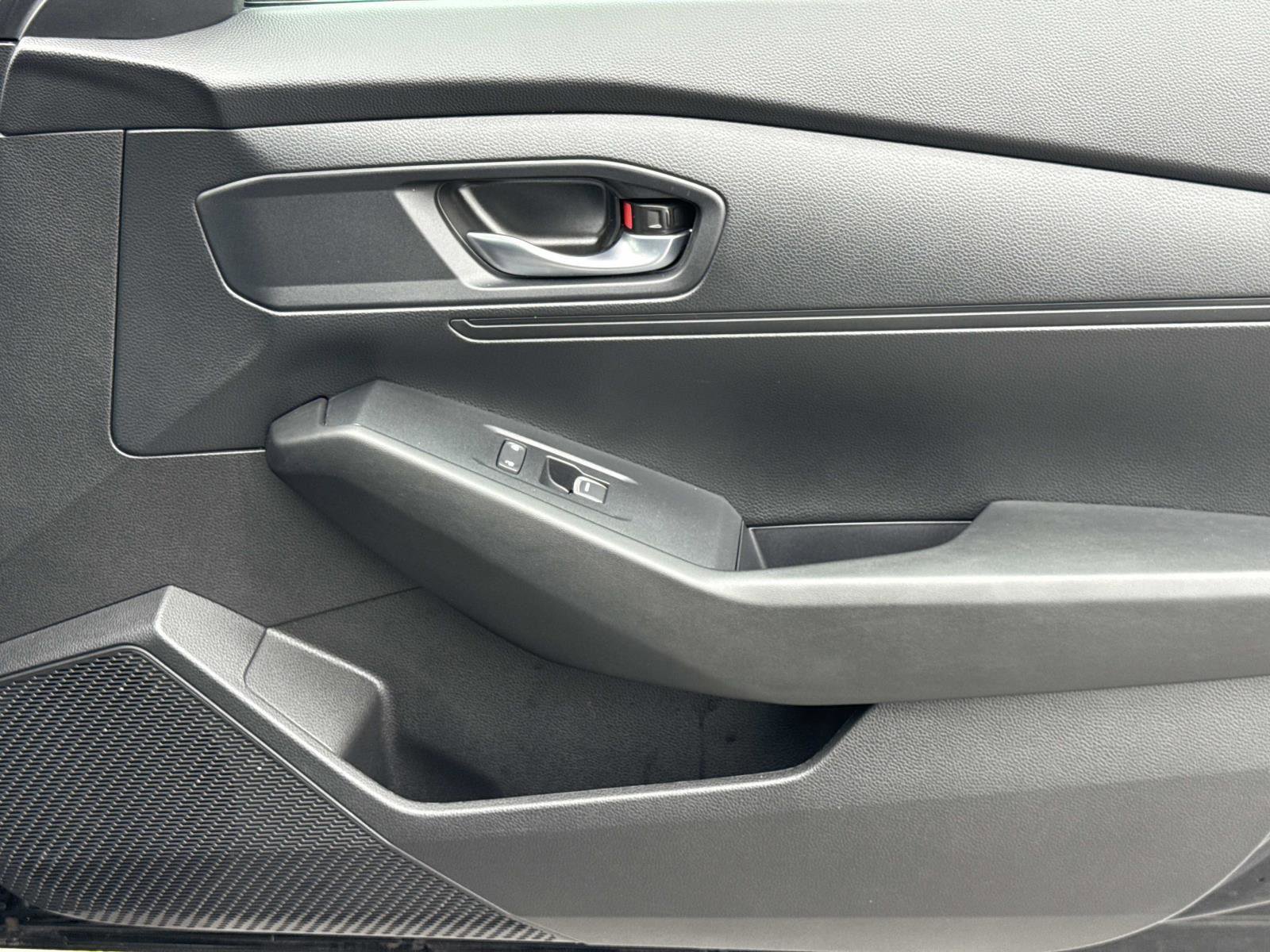 Used 2025 Honda Accord LX image 17