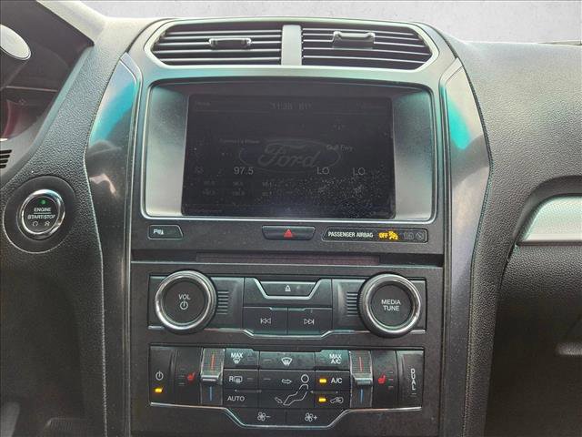 Used 2016 Ford Explorer XLT w/ Equipment Group 202A image 16