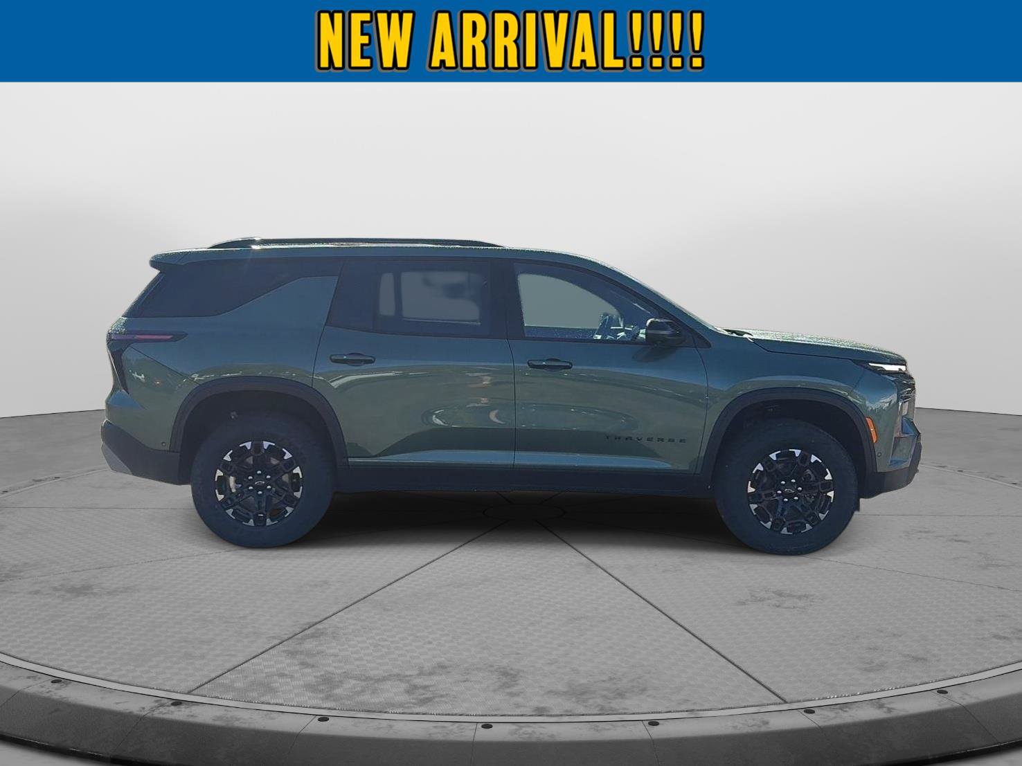 New 2027 Chevrolet Traverse Z71 w/ Enhanced Driving Package AWD/4WD image 4