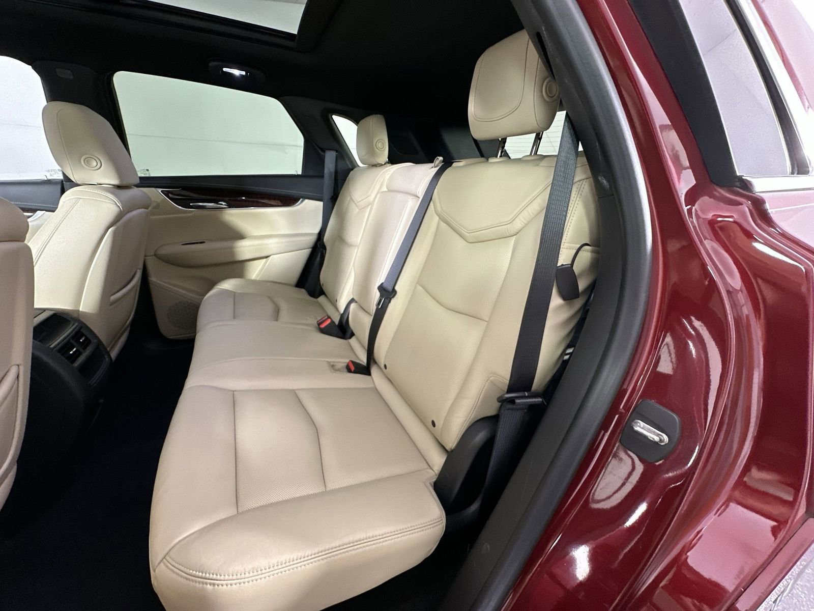 Used 2017 Cadillac XT5 Luxury w/ Driver Awareness Package image 23