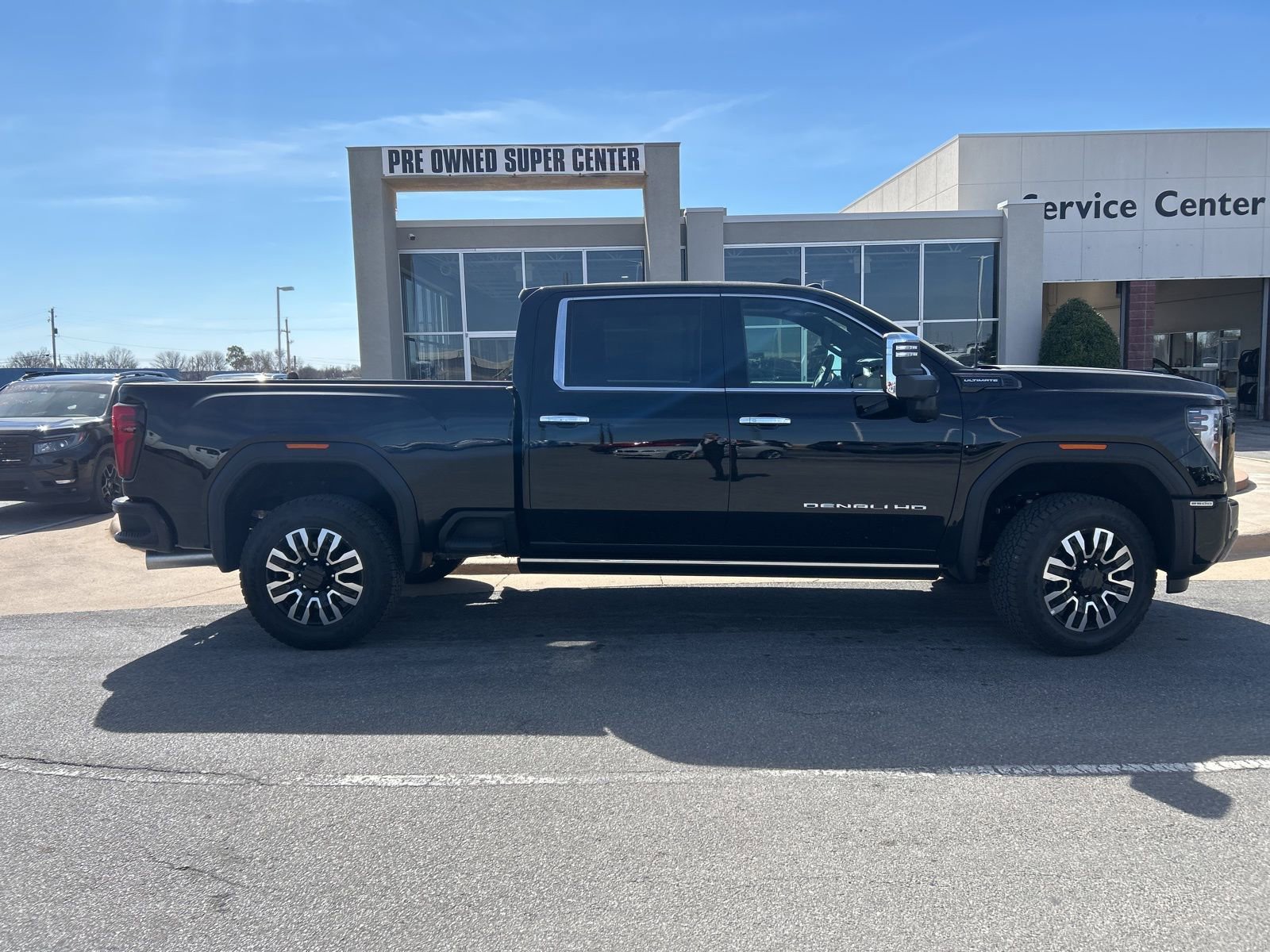Used 2025 GMC Sierra 2500 Denali Ultimate image 4