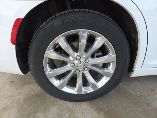 Used 2021 Chrysler 300 Touring L image 62