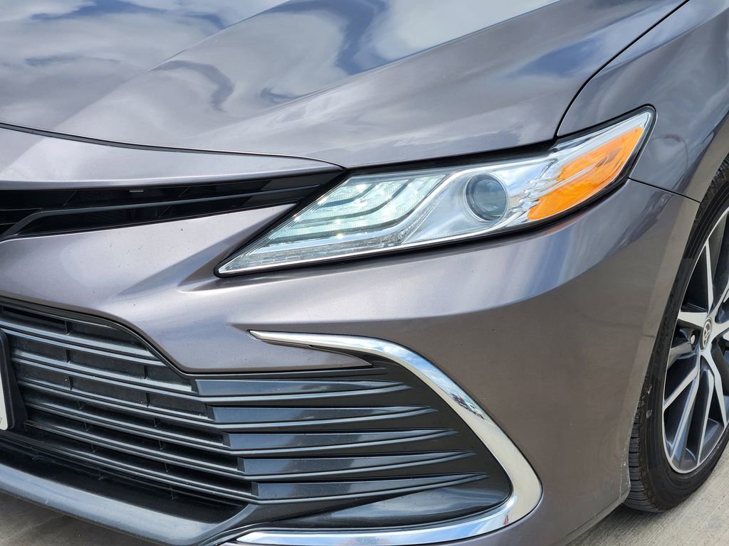 Used 2024 Toyota Camry XLE FWD image 9