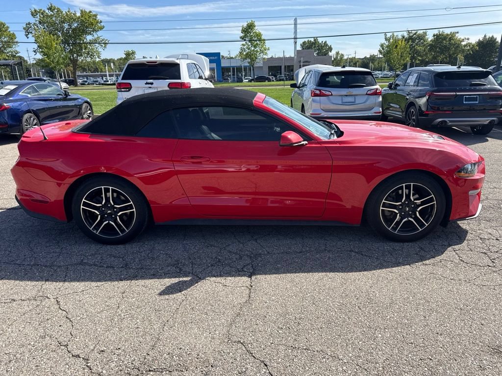 Used 2018 Ford Mustang Premium RWD image 4