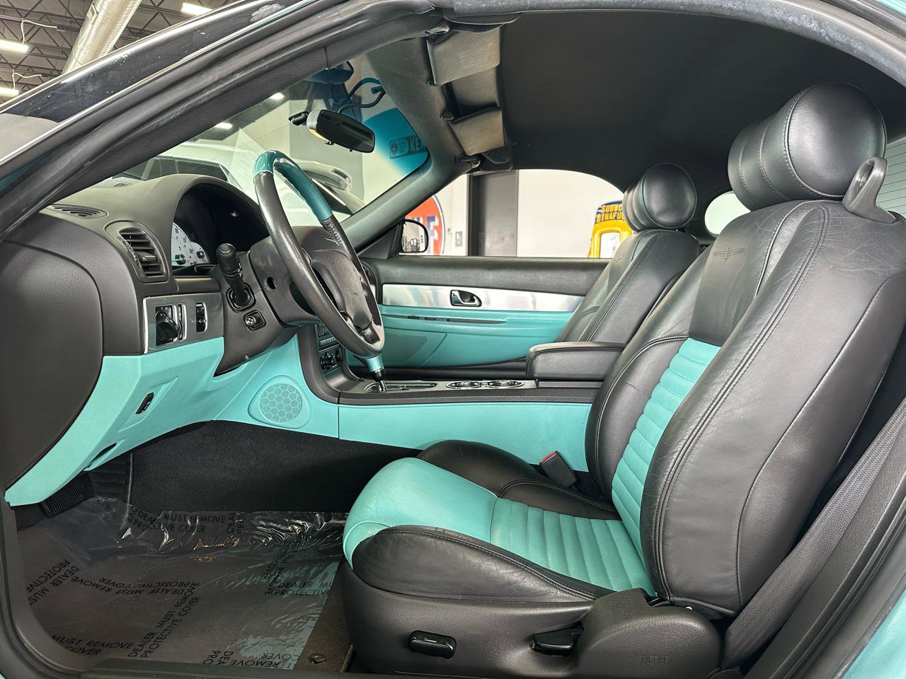 Used 2002 Ford Thunderbird Deluxe image 2