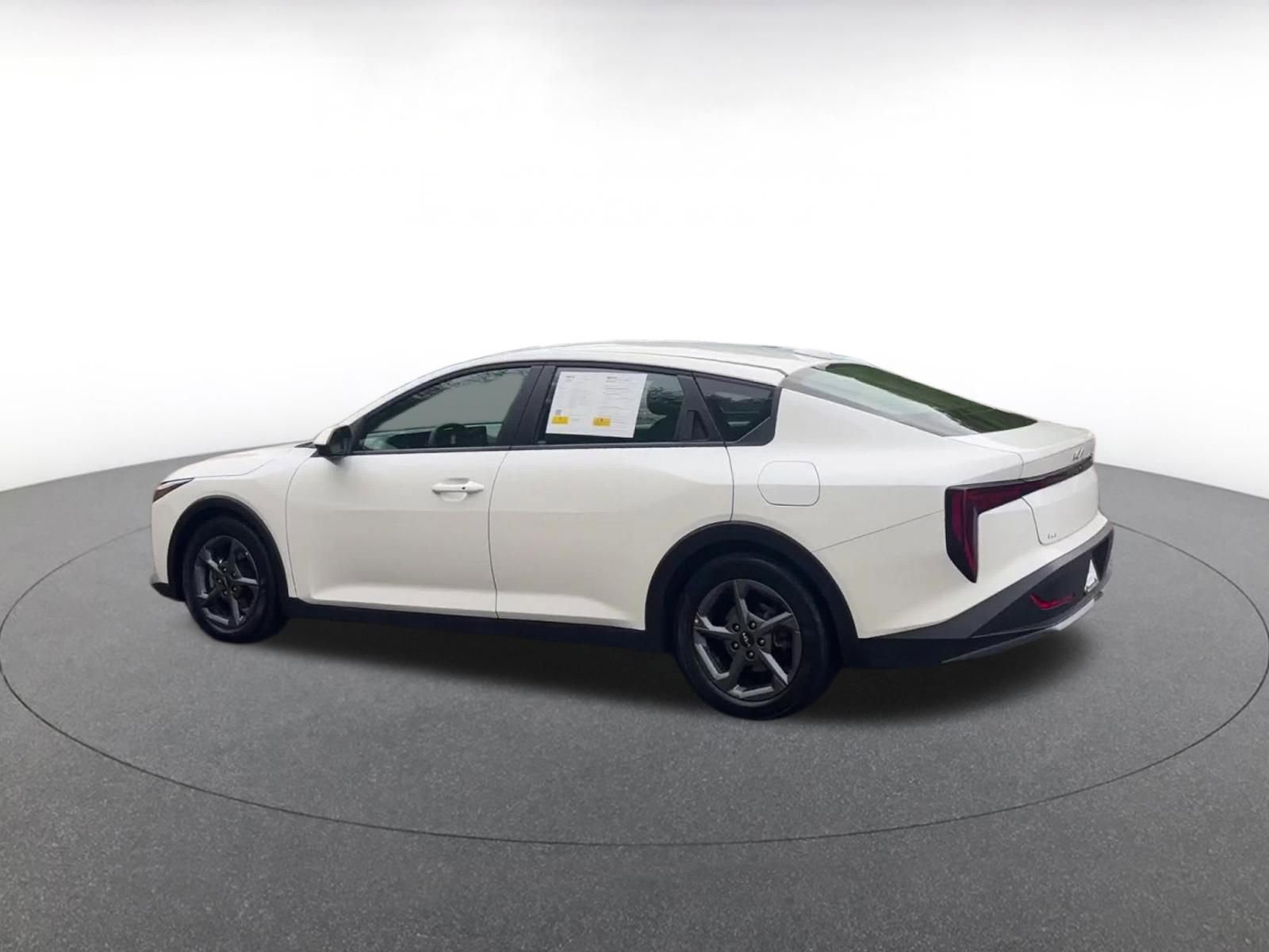 Used 2025 Kia K4 FWD image 10