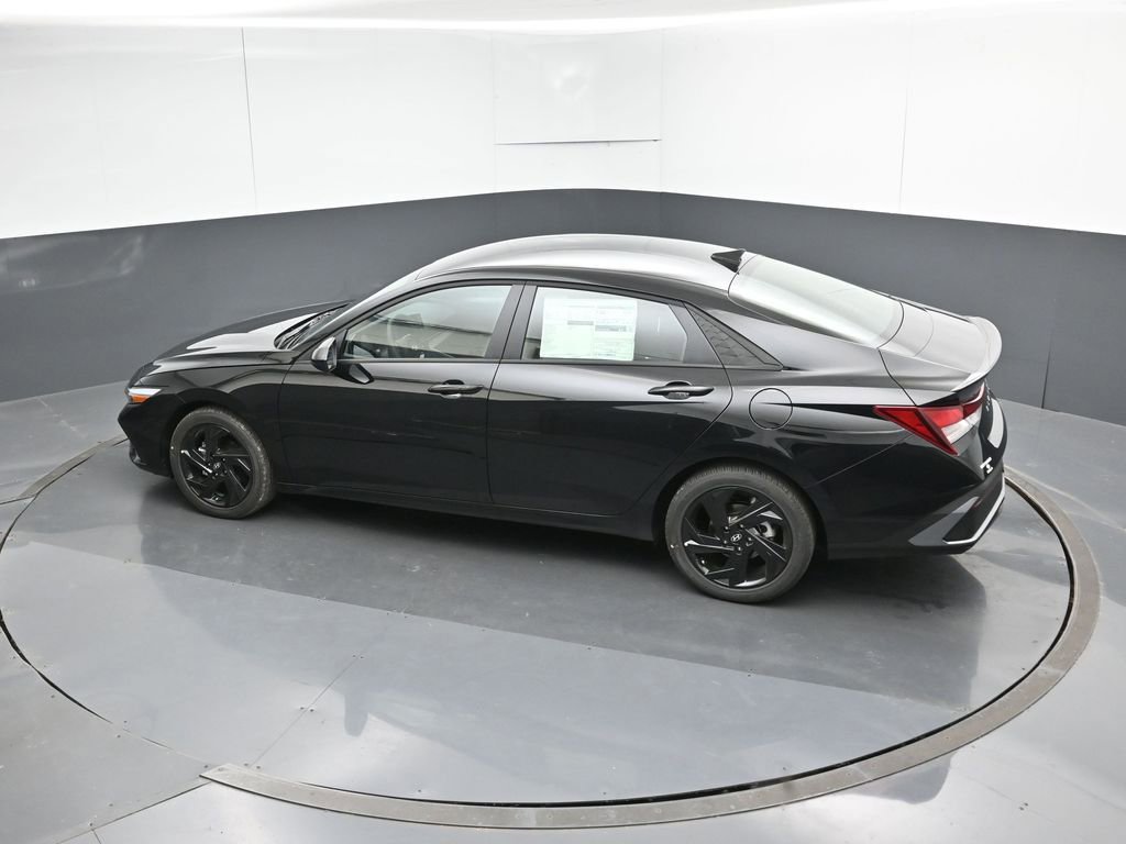 New 2026 Hyundai Elantra SEL Sport Premium FWD image 19
