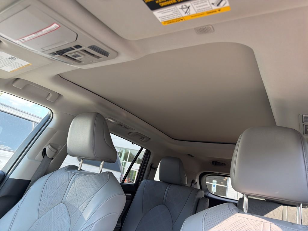 Used 2021 Toyota Highlander Platinum AWD/4WD image 15