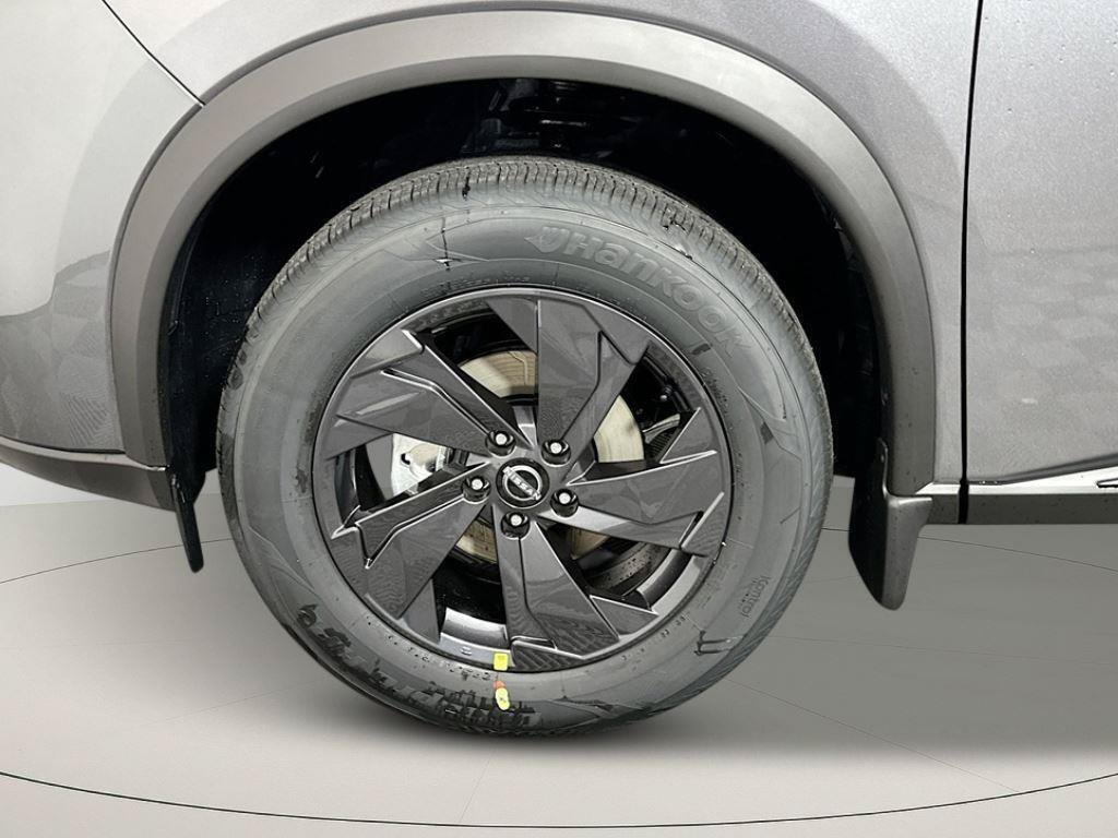 New 2026 Nissan Rogue SV AWD/4WD image 10