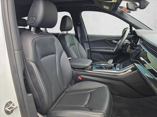 Used 2025 Audi Q7 3.0T Premium Plus w/ Premium Plus Package AWD/4WD image 21