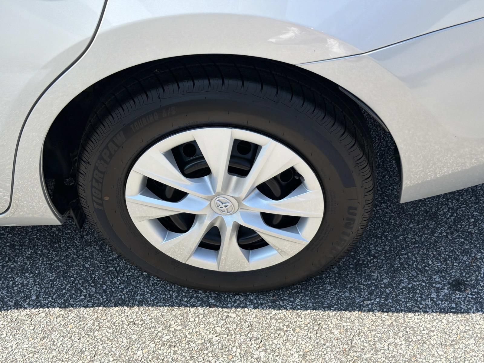 Used 2019 Toyota Corolla L FWD image 19