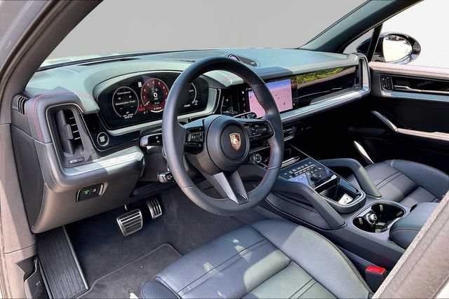 Used 2026 Porsche Cayenne S AWD/4WD image 12