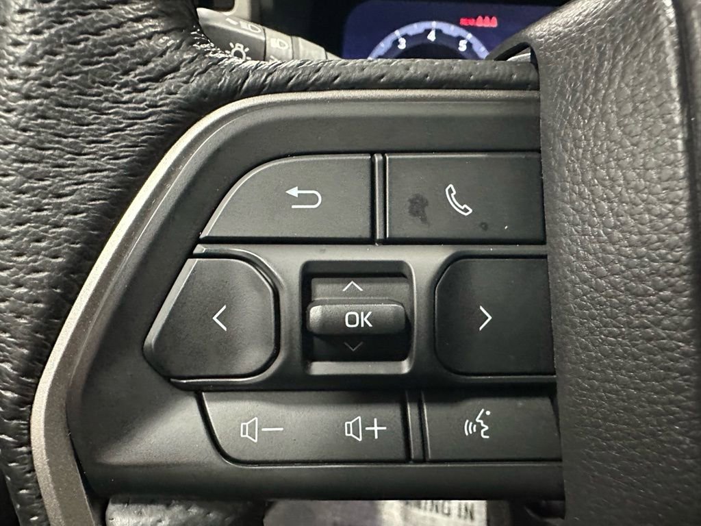 Used 2025 Toyota Tacoma TRD Off-Road image 18