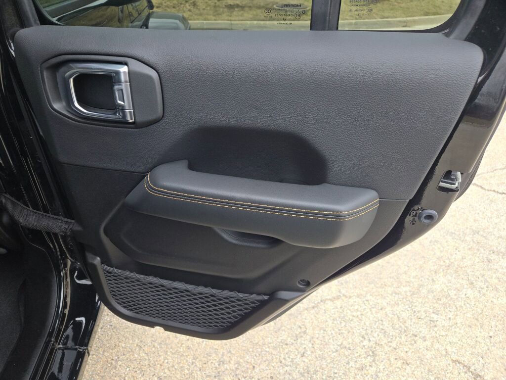 Used 2025 Jeep Wrangler Sahara 4xe w/ Safety Group image 8