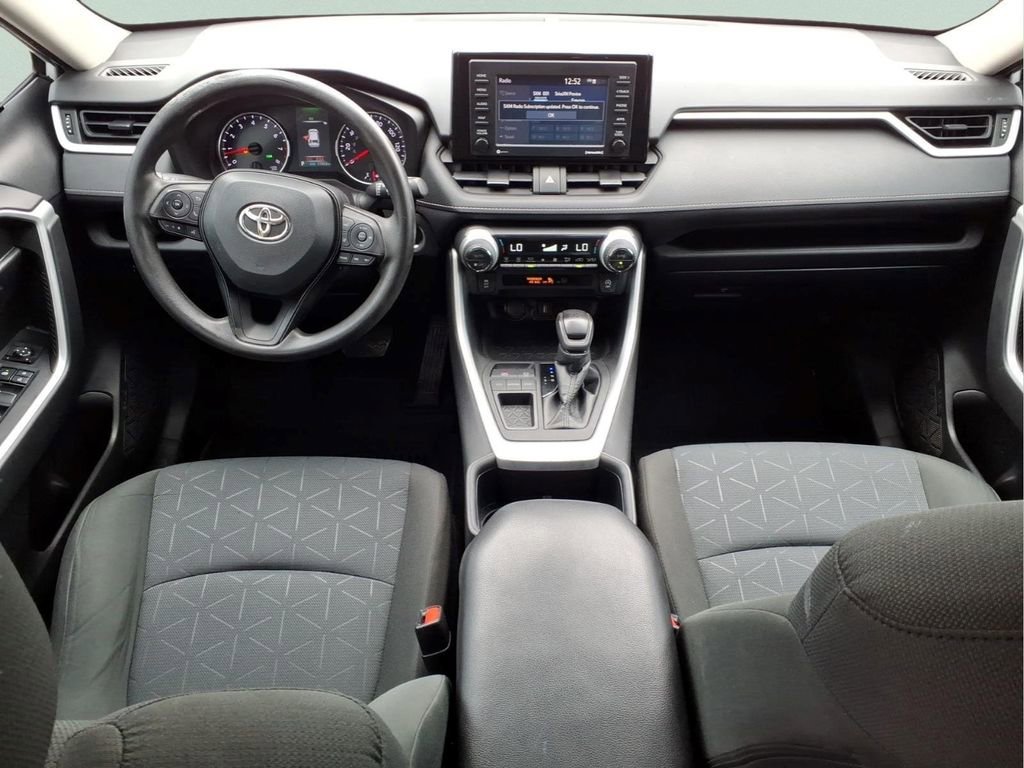 Used 2022 Toyota RAV4 XLE FWD image 17
