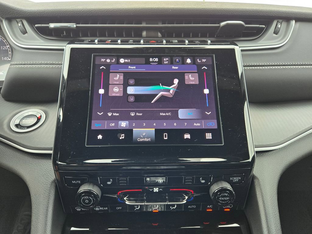 New 2025 Jeep Grand Cherokee L Laredo image 19