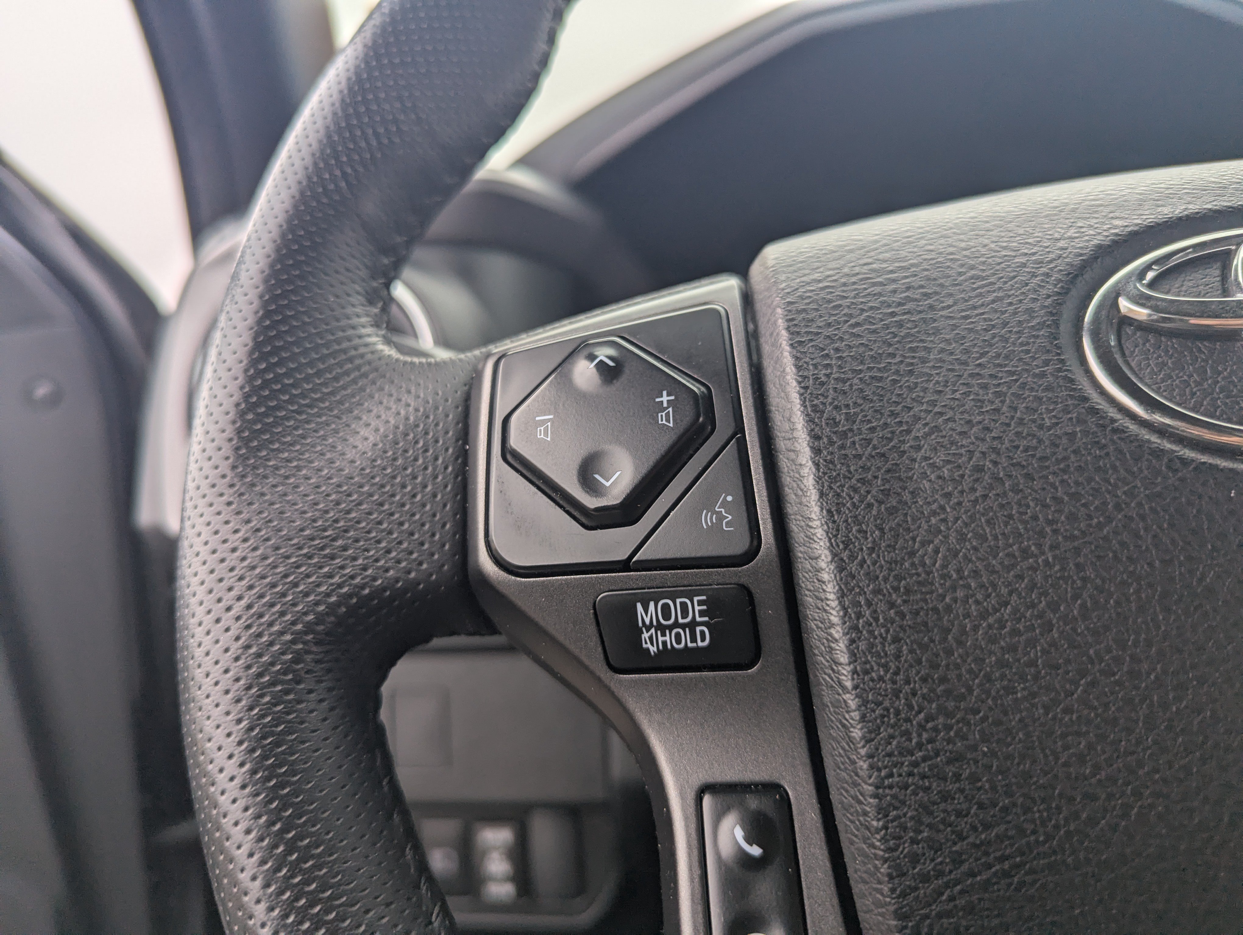 Used 2023 Toyota Tacoma TRD Off-Road RWD image 32