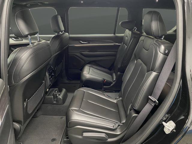 New 2025 Jeep Grand Cherokee L Limited w/ Black Appearance Package image 32