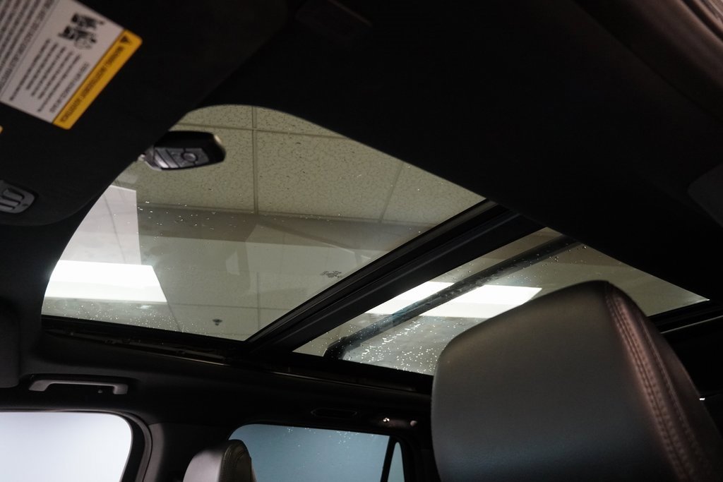 Used 2021 Ford Expedition Max Limited image 4