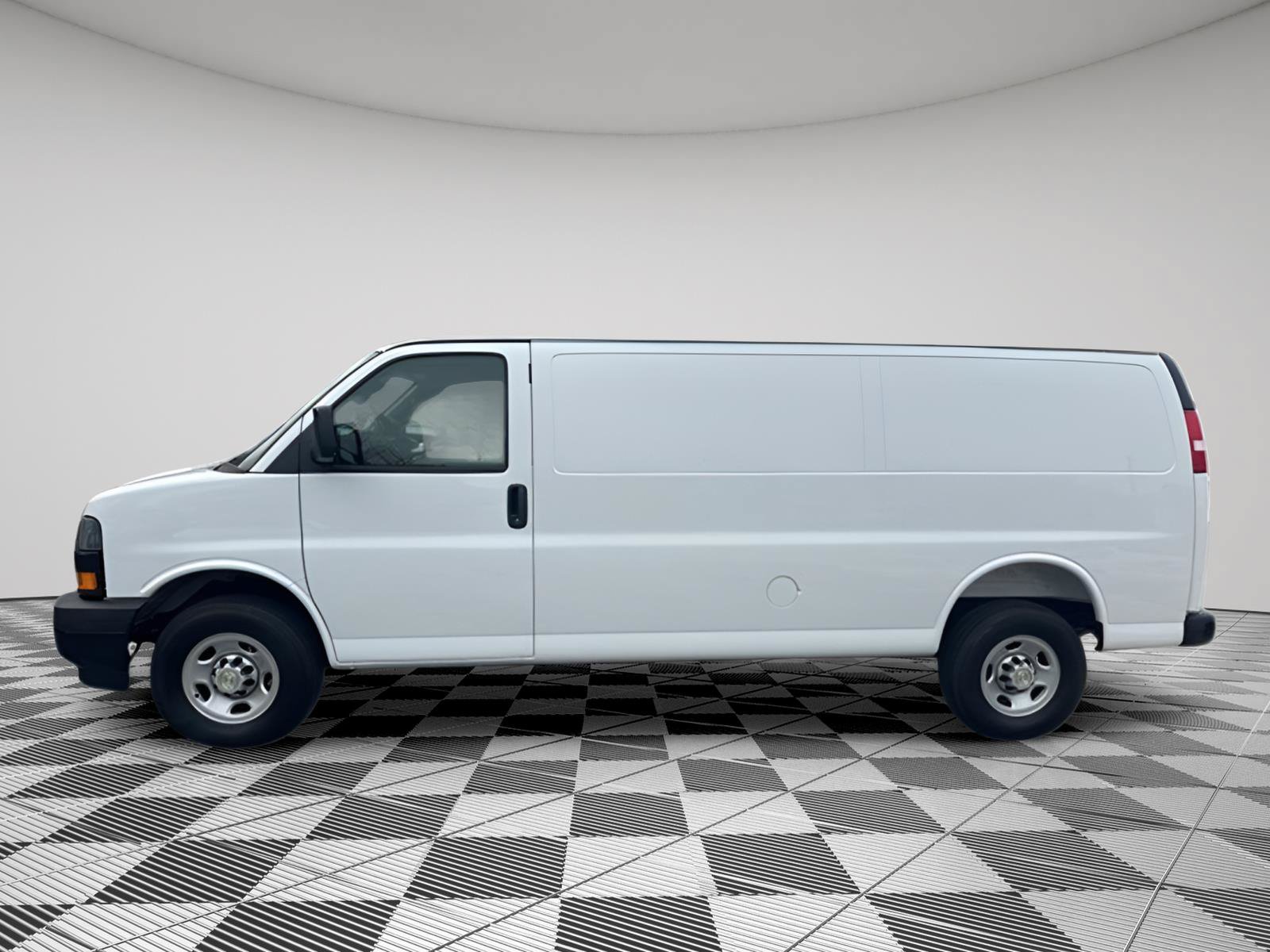 New 2026 Chevrolet Express 2500 Extended w/ Driver Convenience Package RWD image 7