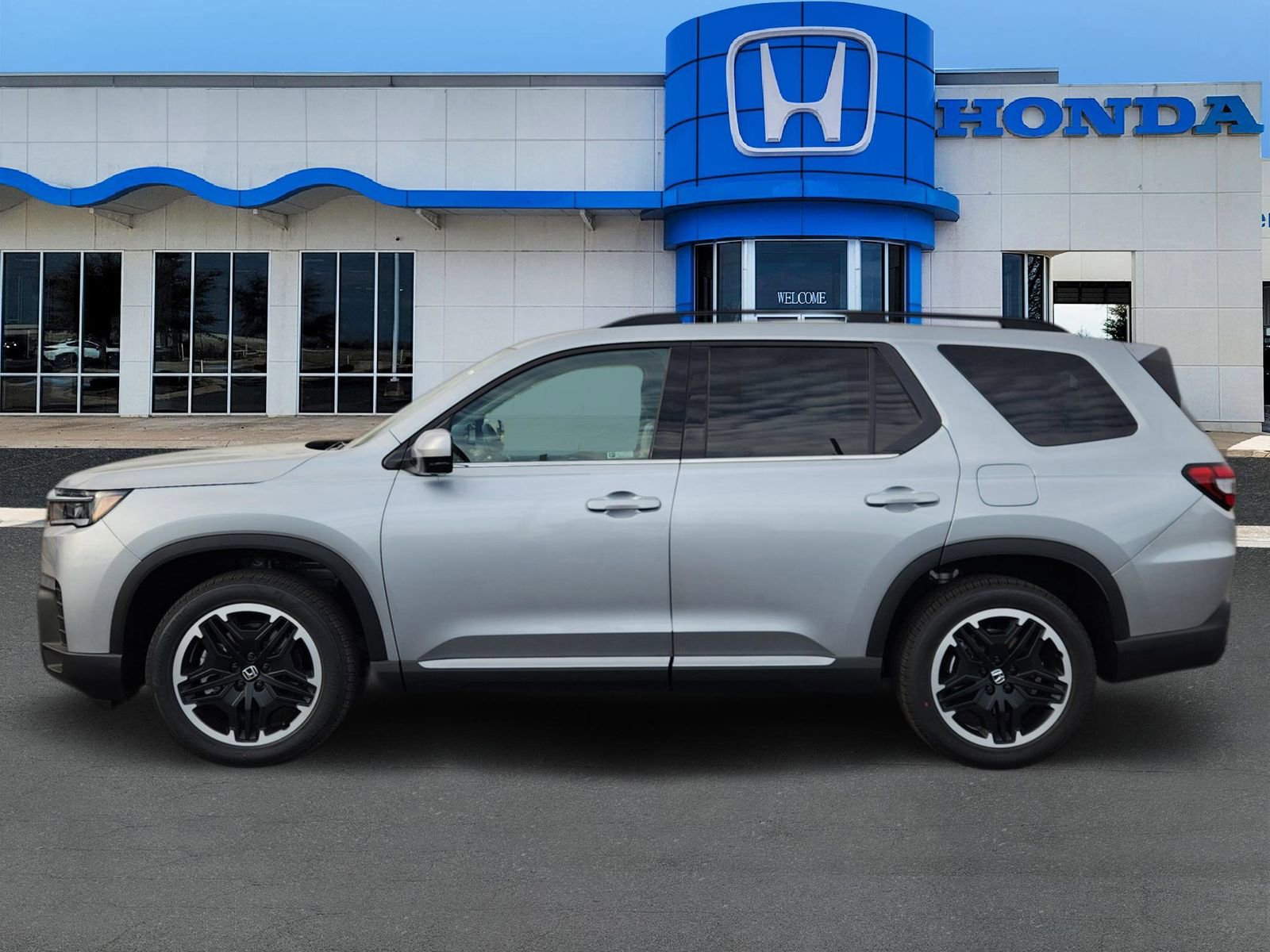 New 2026 Honda Pilot Touring video 3