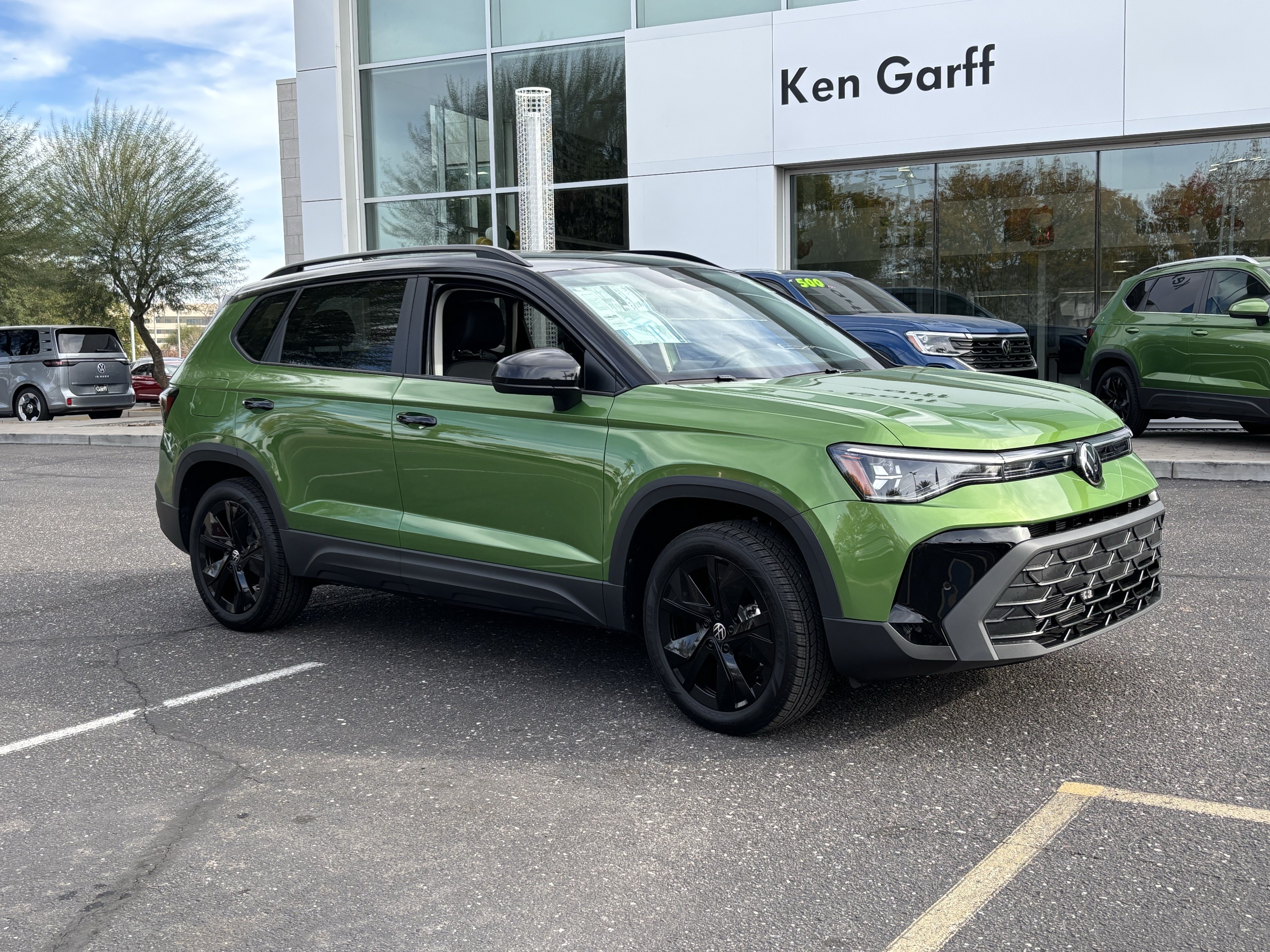 New 2026 Volkswagen Taos SE FWD image 5