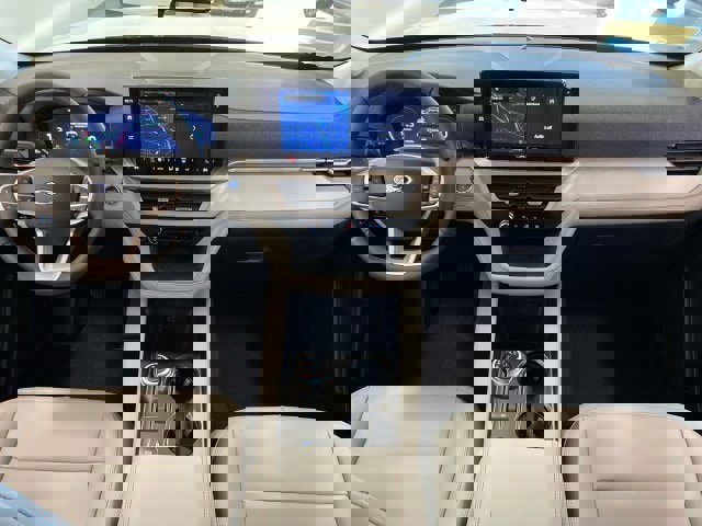 New 2026 Ford Explorer Active w/ Active Comfort Package image 13