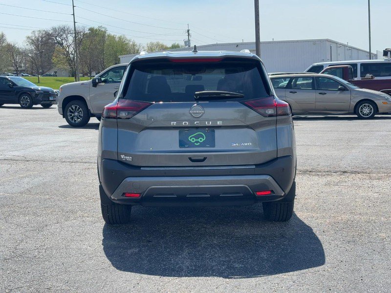 Used 2023 Nissan Rogue SL w/ SL Premium Package image 4