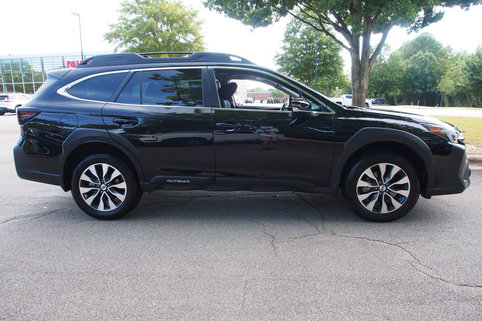 Used 2025 Subaru Outback Limited XT AWD/4WD image 8