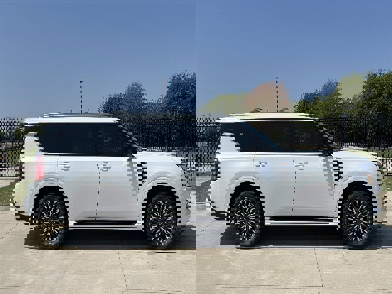 New 2026 Nissan Armada Platinum Reserve image 3