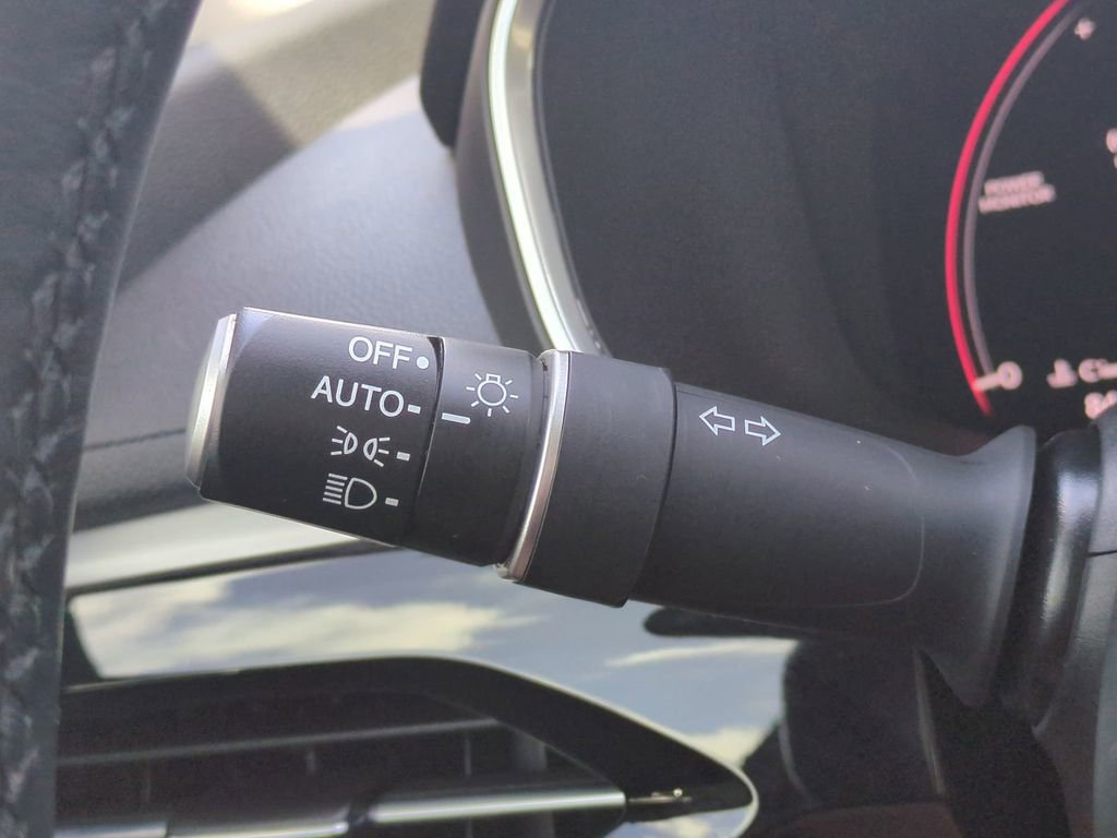 Used 2025 Acura MDX SH-AWD image 31