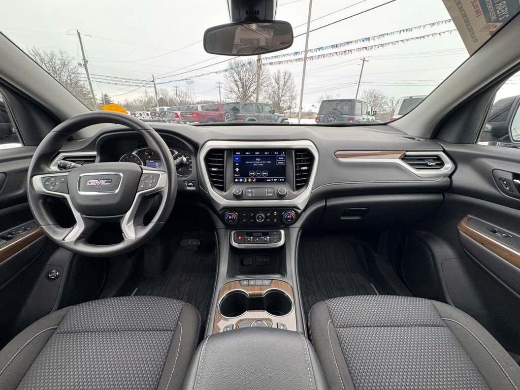 Used 2023 GMC Acadia SLE w/ Driver Convenience Package image 18