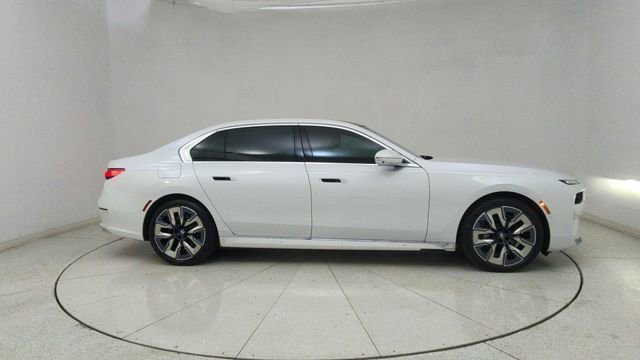 Used 2023 BMW i7 xDrive60 w/ Executive Package 2 image 68