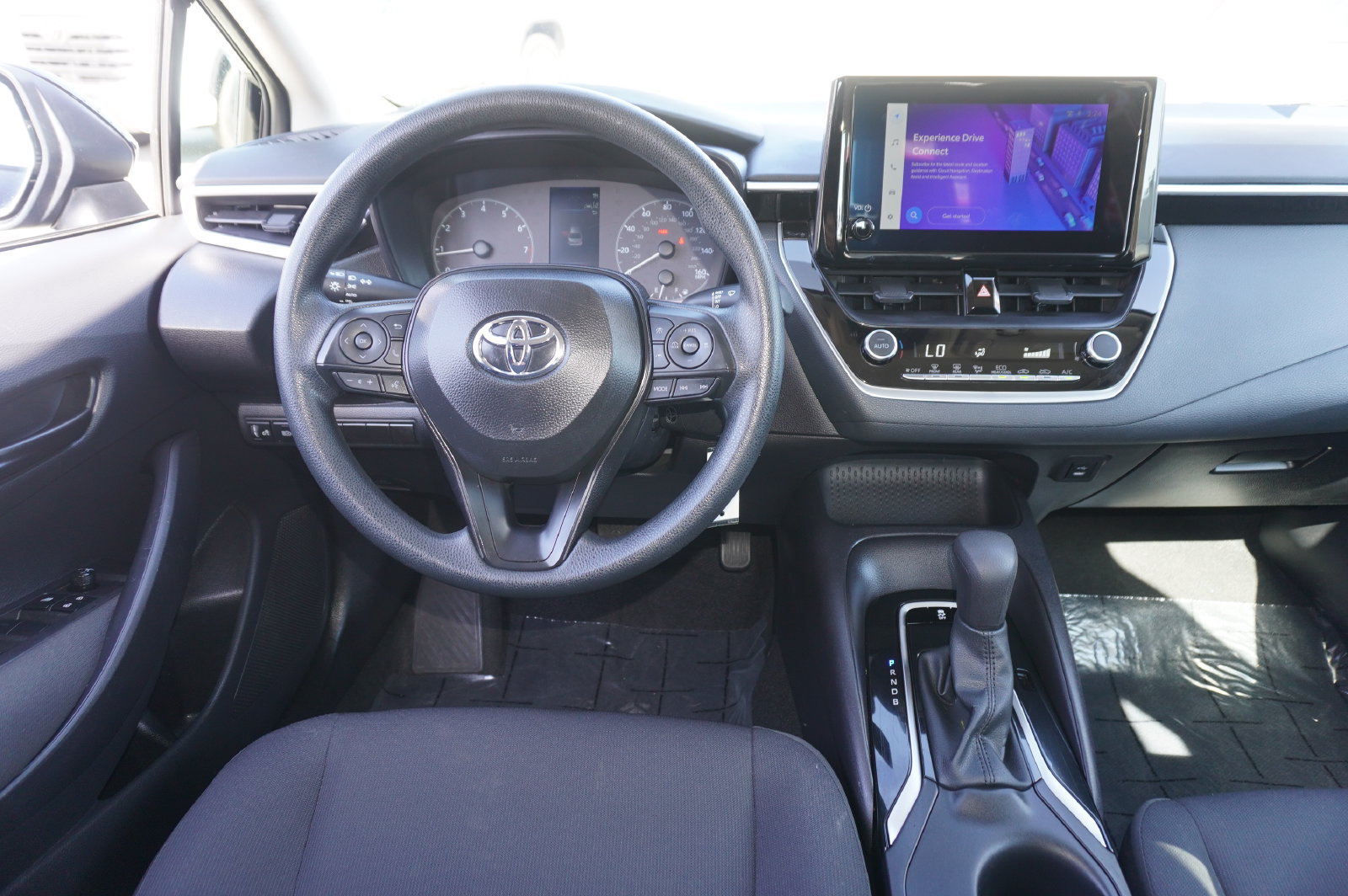 Certified 2025 Toyota Corolla LE FWD image 10