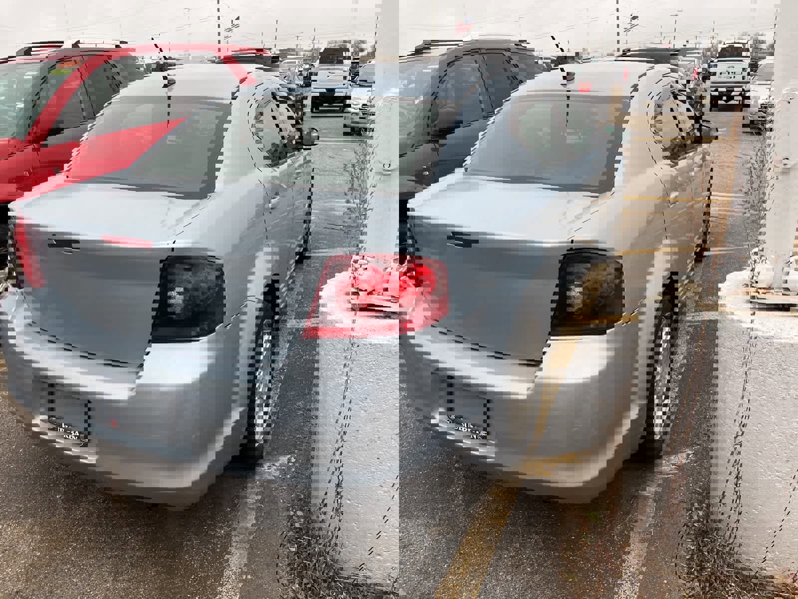 Used 2013 Dodge Avenger SE image 15