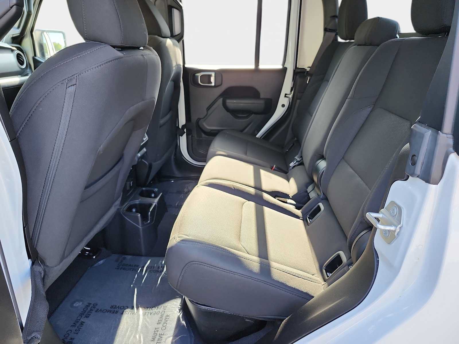 New 2023 Jeep Gladiator Sport AWD/4WD image 15