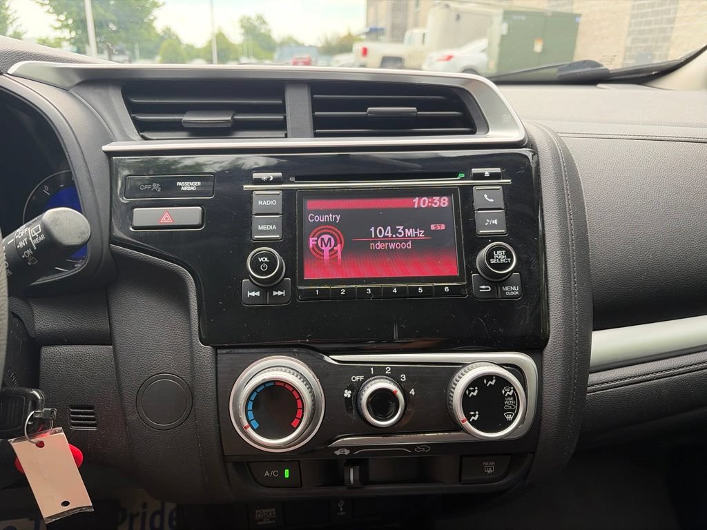 Used 2018 Honda Fit LX image 9